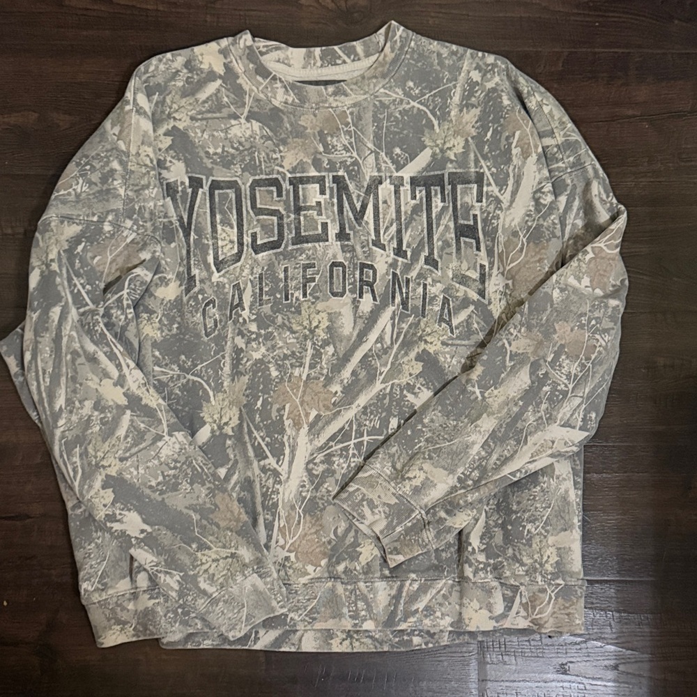 Abercrombie and fitch Yosemite California Crewneck Sweater - Gray Camo